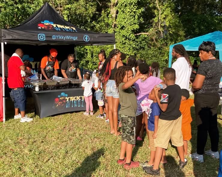 Event Tent (10x10 branded) - BIBE MEDIA GROUP